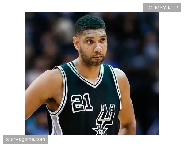 蒂姆邓肯内线背身单打效率高于同时代大前锋，助马刺稳固防守核心地位