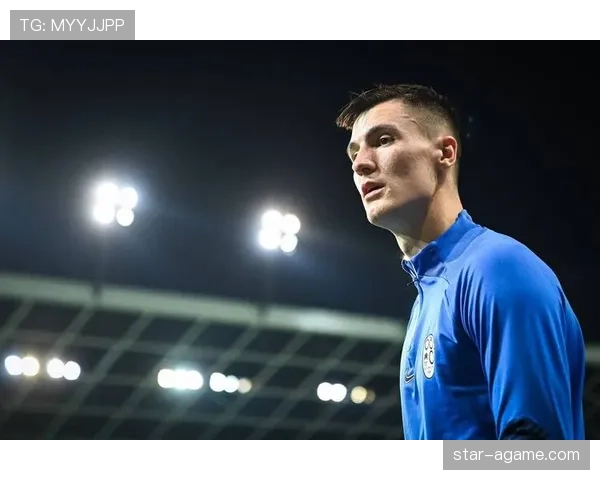 莱万 vs 哈兰德：终结效率与战术角色差异